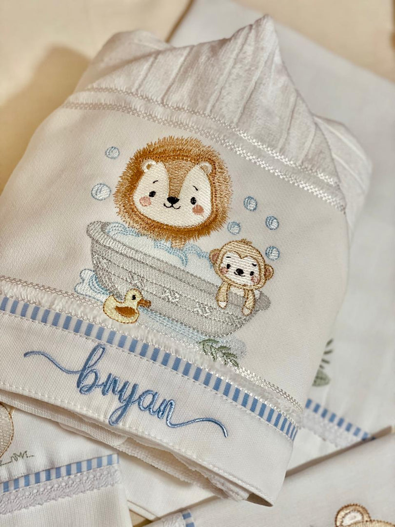 Toalha de banho felpuda c/ capuz forrada com toalha fralda